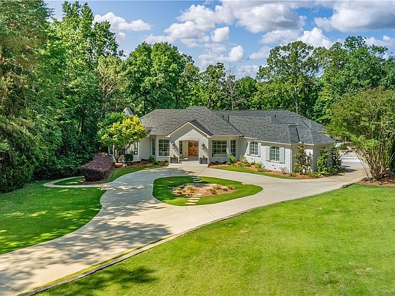 3rd image of 6800 Emerald Ln