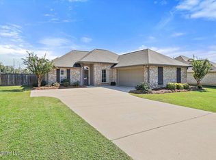 301 Somerset Dr, Florence, MS 39073