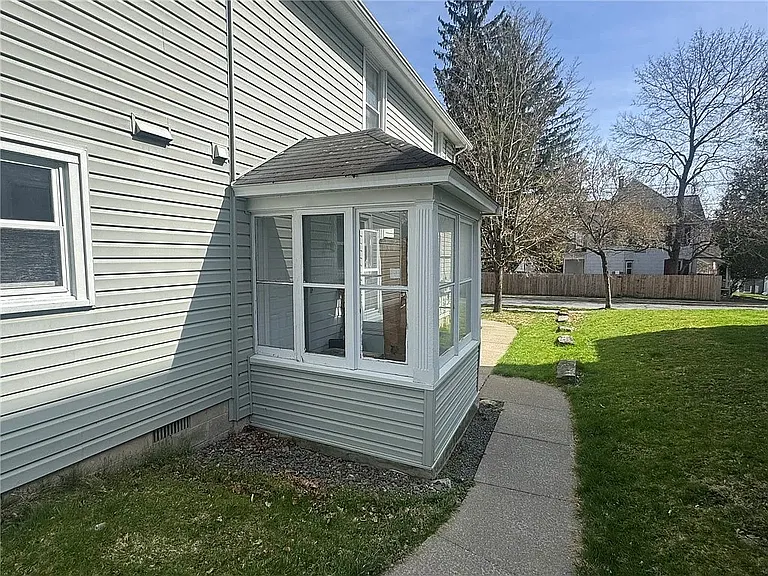 23 1/2 Cedar St — Photo 3