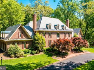 194 Falcon Ridge Rd, Great Falls, VA 22066