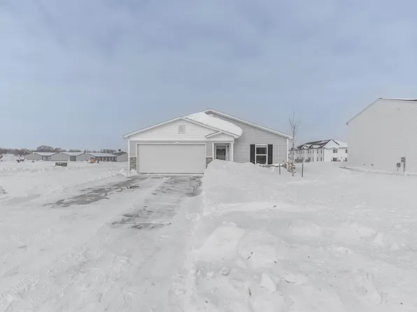 324 Post Oak Dr, Hudson, IA 50643