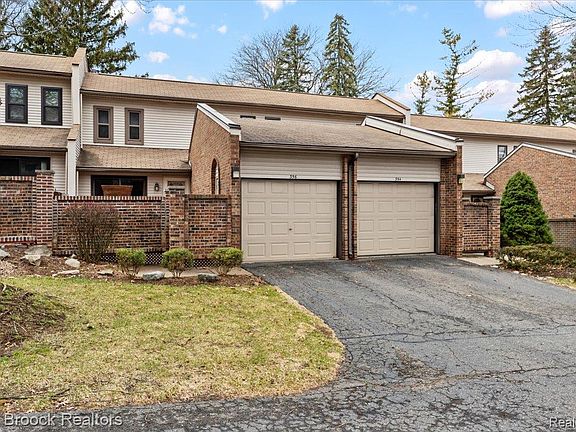 2nd image of 356 Willow Grove Ln