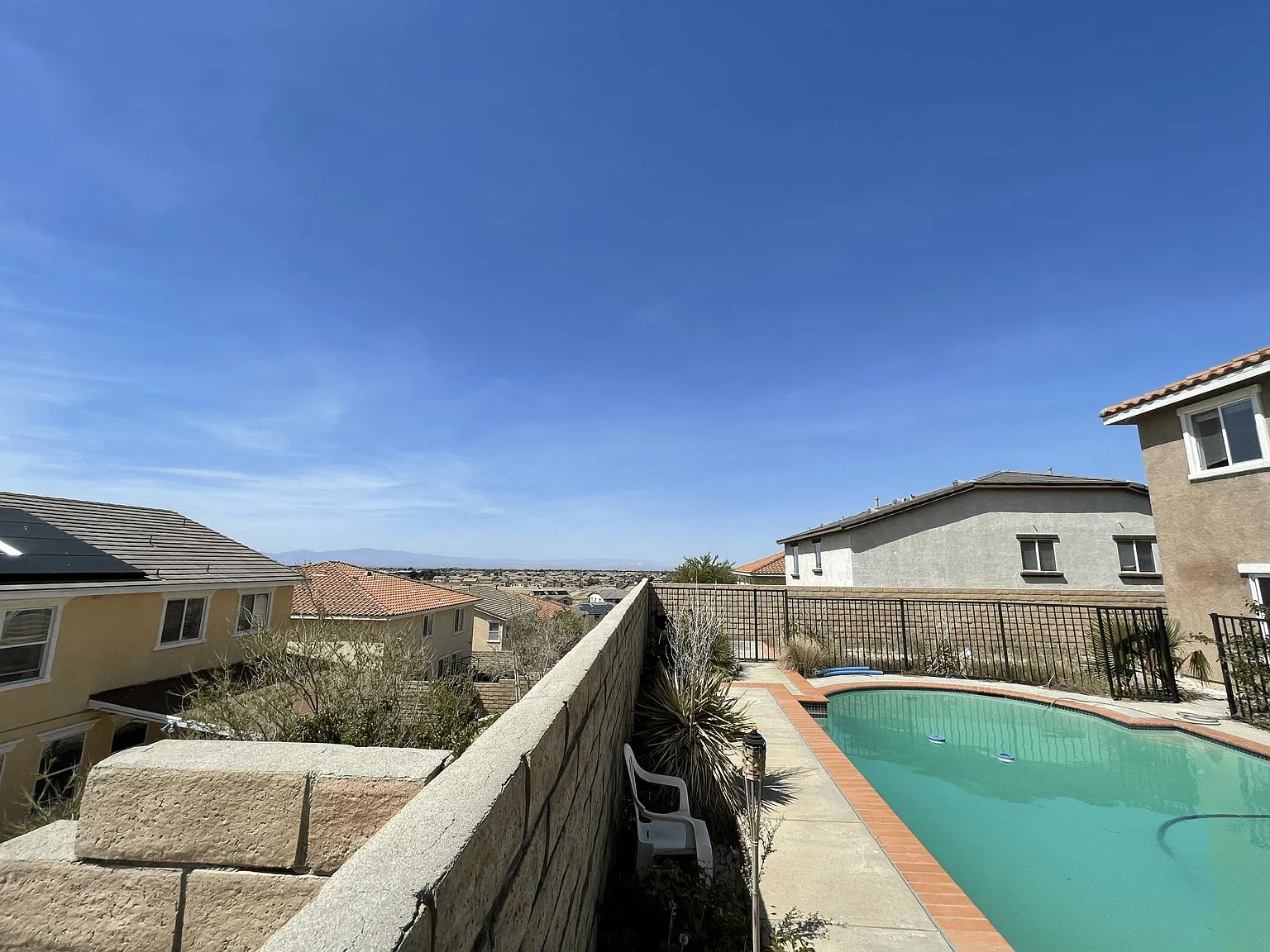 6 bed, 2936 sqft, $3,495 — Photo 4