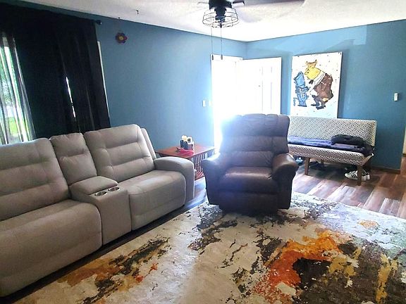 2nd image of 1206 Denison St