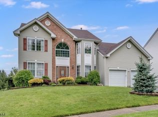 18 Candour Ct, Hackettstown, NJ