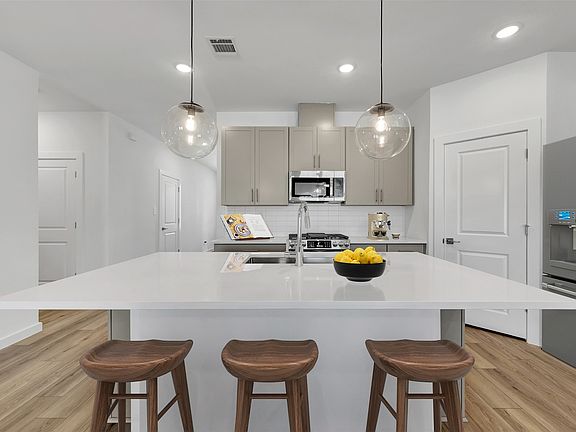 7th image of this home
