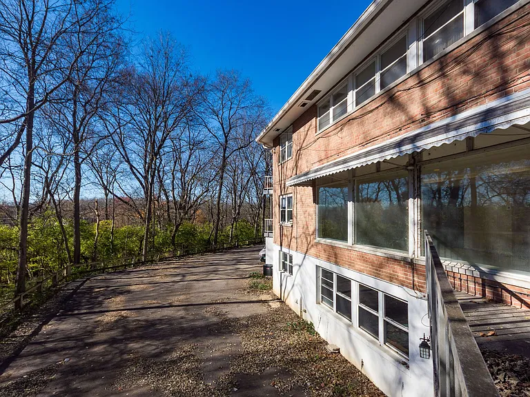 2591 Charing Rd #E — Photo 37