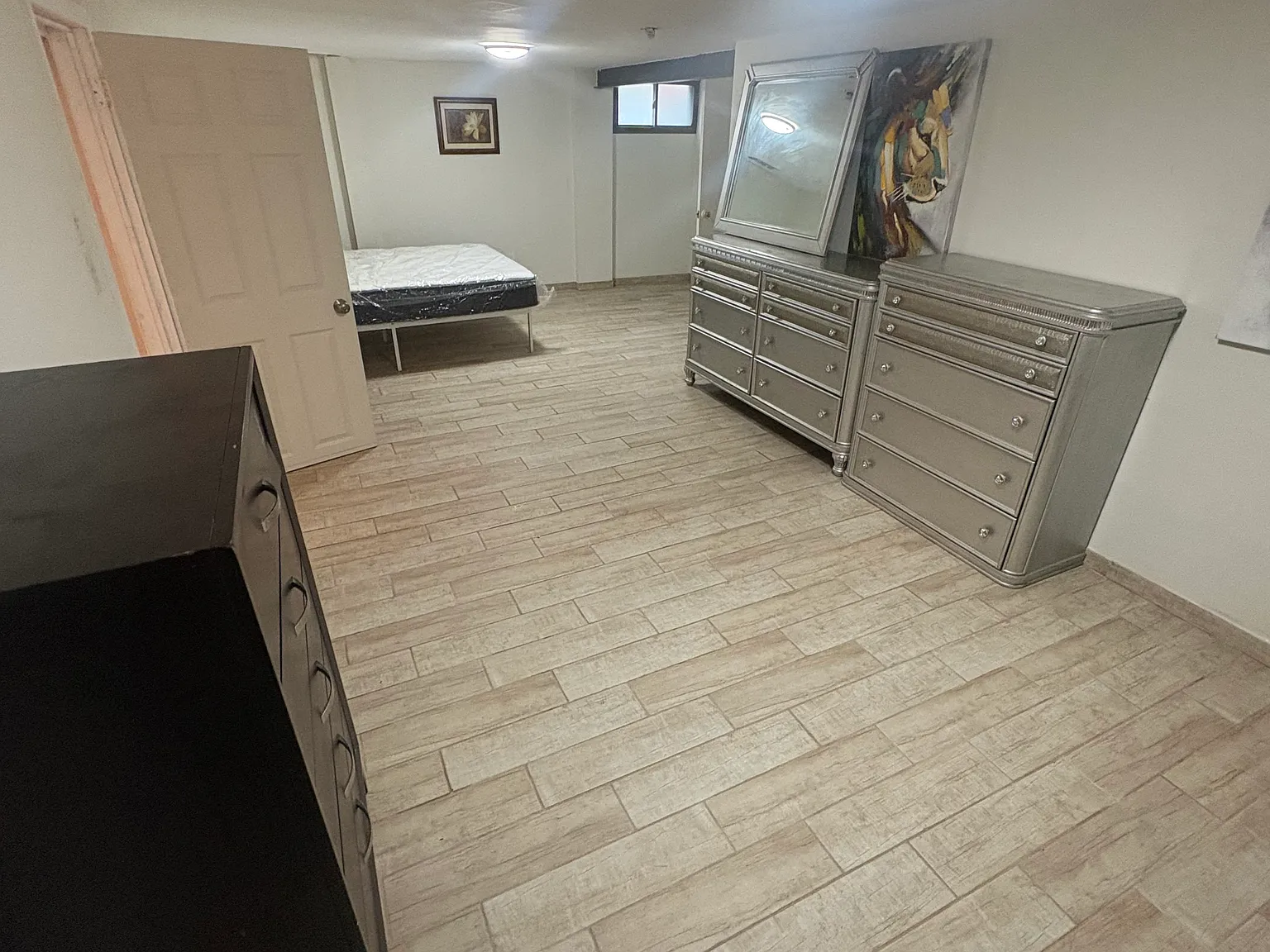 1 bed, 4000 sqft, $1,500 — Photo 3