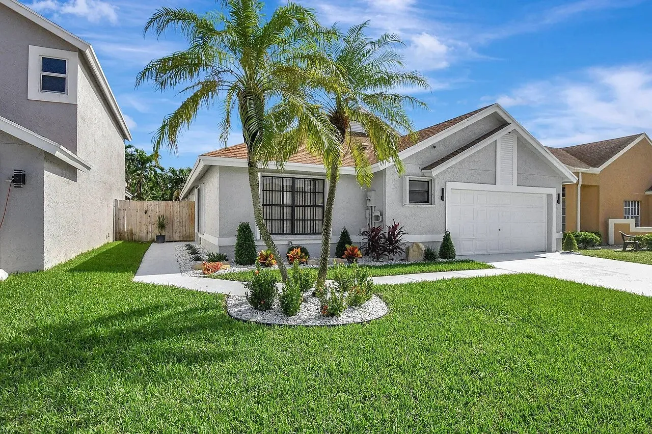 3 bed, 1643 sqft, $3,800 — Photo 1