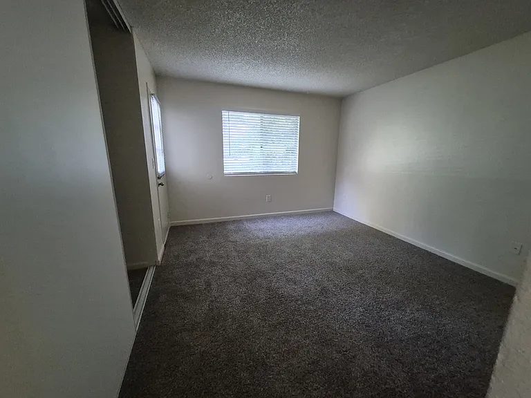 Foxworth Apartments — Photo 48
