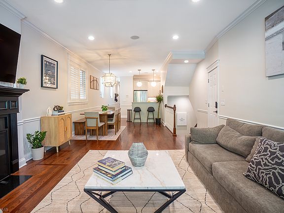 5th image of 1541 W Montana St #1