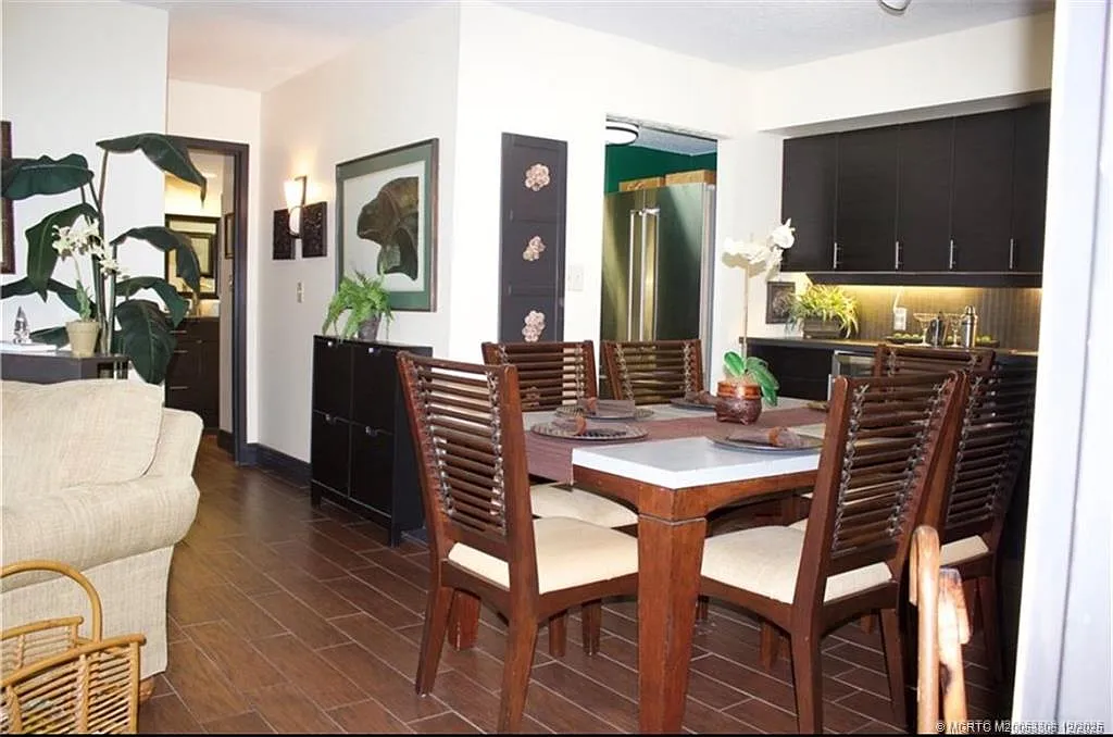 2 bed, 2.0 bath, 1204 sqft, $4,500 — Photo 3