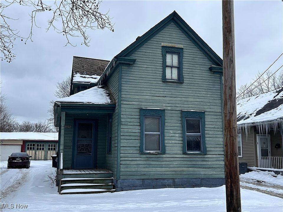 1st image of 3233 Trowbridge Ave
