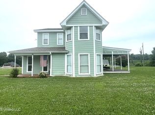 30 Blue Lake Dr, Lake Cormorant, MS 38641