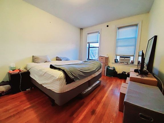 5th image of 325 1st St APT B8
