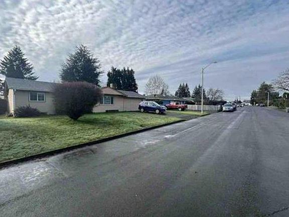 5th image of 11919 NE 80th St