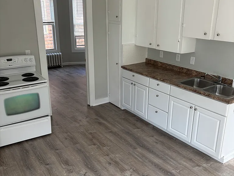 52 Howe St #2 — Photo 9