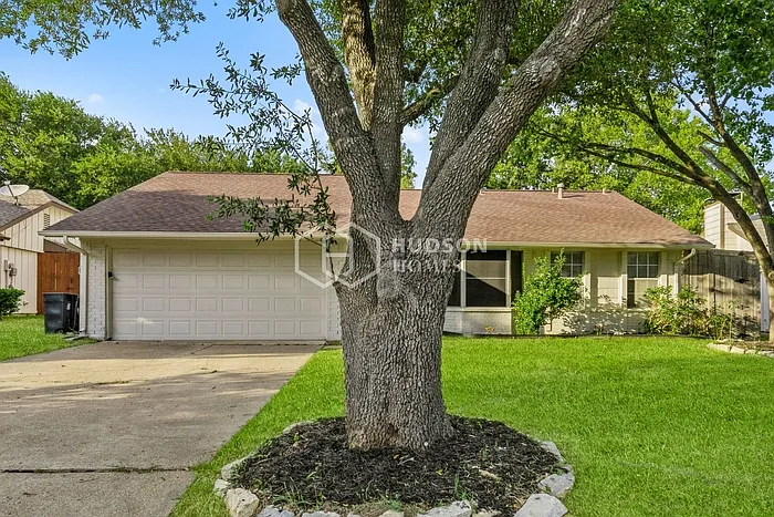 Building Photo - 151 Brockway Dr