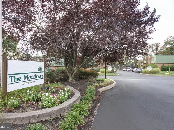 205 Meadowview Ln #205, Mont Clare, PA 19453