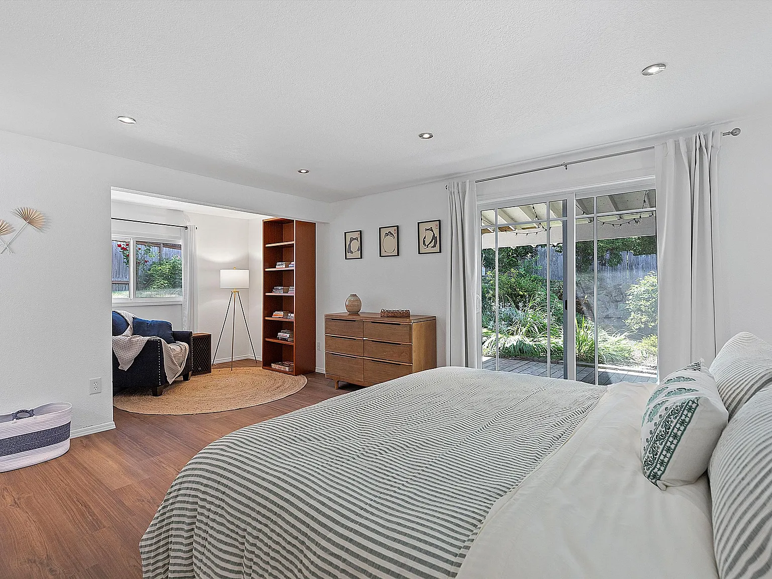 SW Oak Ct, Beaverton — Photo 2