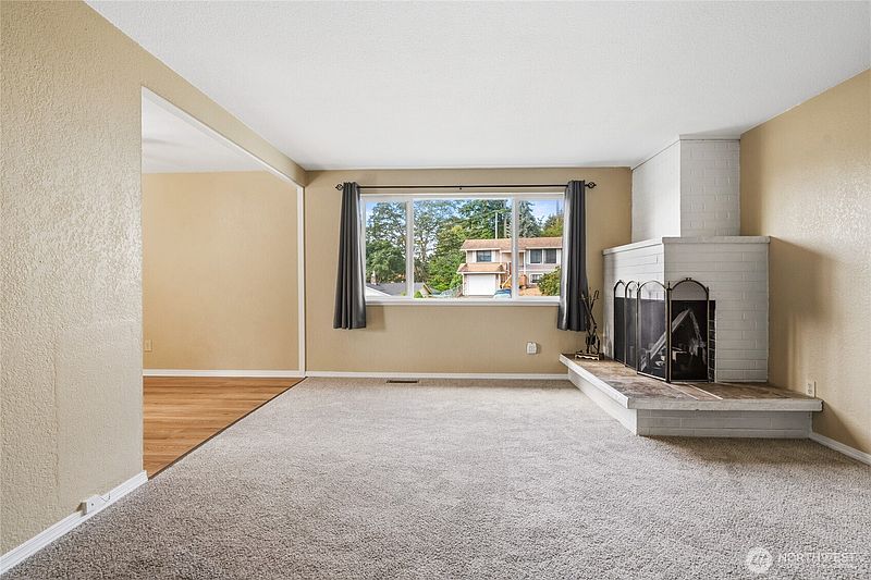 3rd image of 6225 S Huson Street