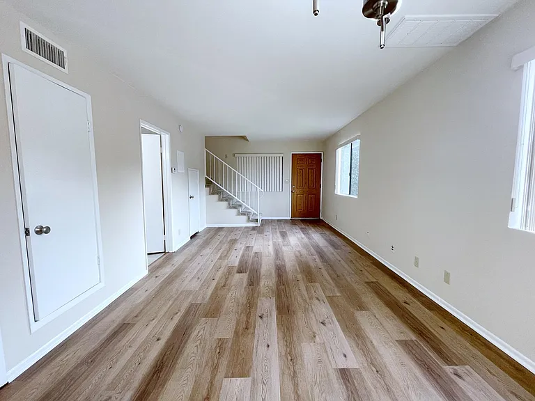 1206 Viola Ave #1 — Photo 9