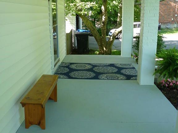 FRONTPORCH1
