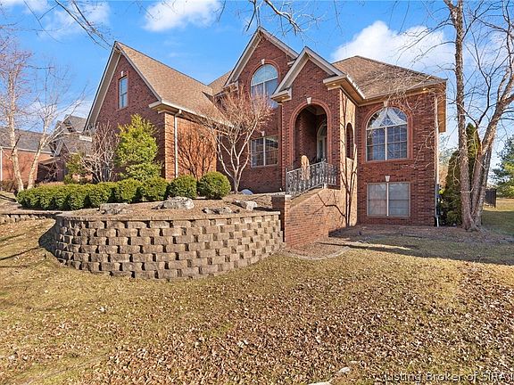 3rd image of 3524 Lafayette Parkway