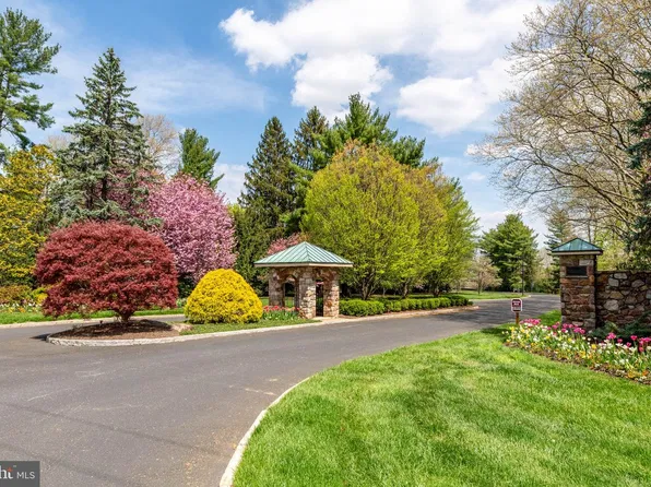 1088 Broadmoor Rd, Bryn Mawr, PA 19010