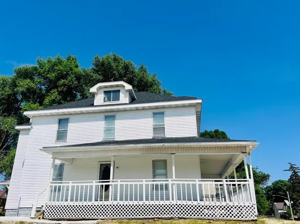 807 19th Ave, Moline, IL 61265