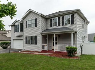 17 Misty Ridge Cir, Poughkeepsie, NY 12603