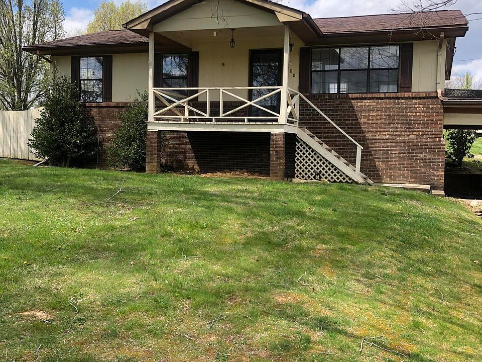 1st image of 3908 Greenwood Dr