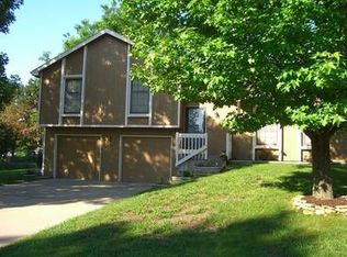 13016 S Chippewa Cir, Olathe, KS 66062