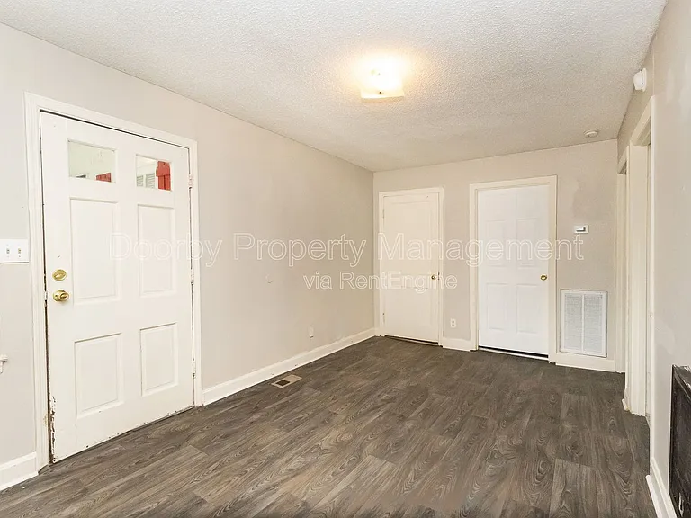 1023 Holland Johnson Rd #B — Photo 9