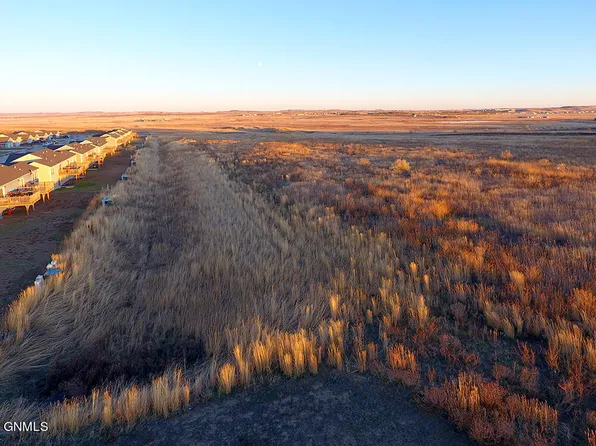 24th Ave NE, Watford City, ND 58854