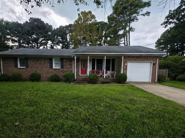 656 Hillwell Rd, Chesapeake, VA 23322