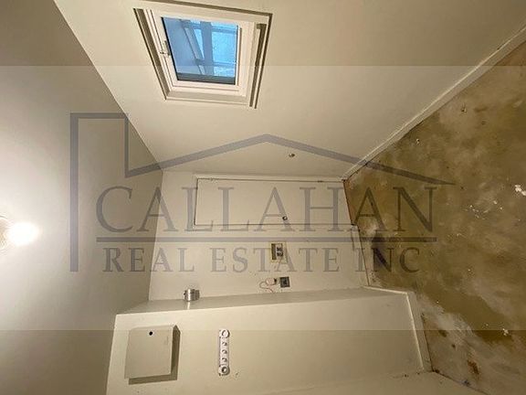 4th image of 5010 Arlington Dr