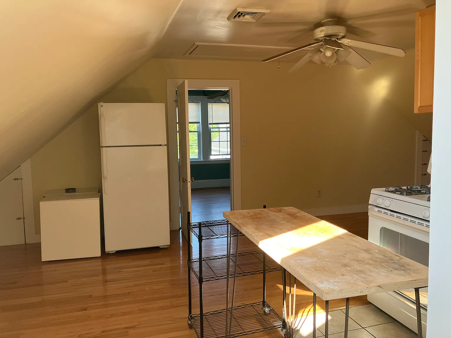 1 bed, $2,600 — Photo 2