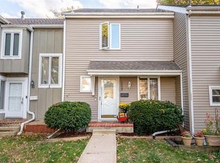 10068 N Locust St, Kansas City, MO 64155