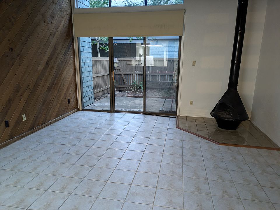 1st image of 7122 Wood Hollow Dr APT 61