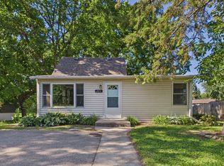 224 W 78th St, Chanhassen, MN 55317
