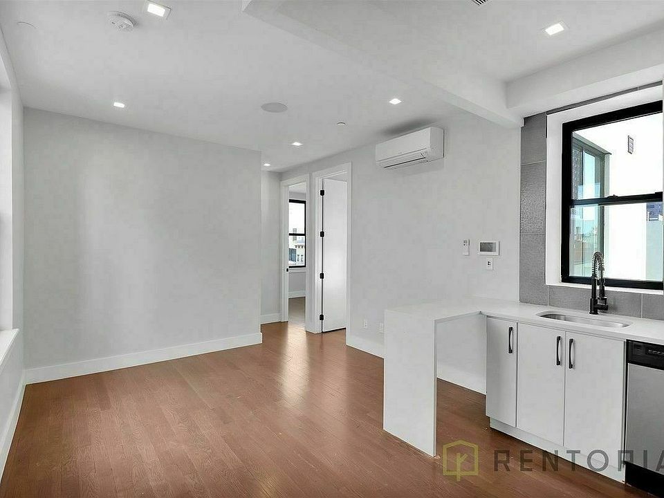 1st image of 88 Manhattan Ave #405