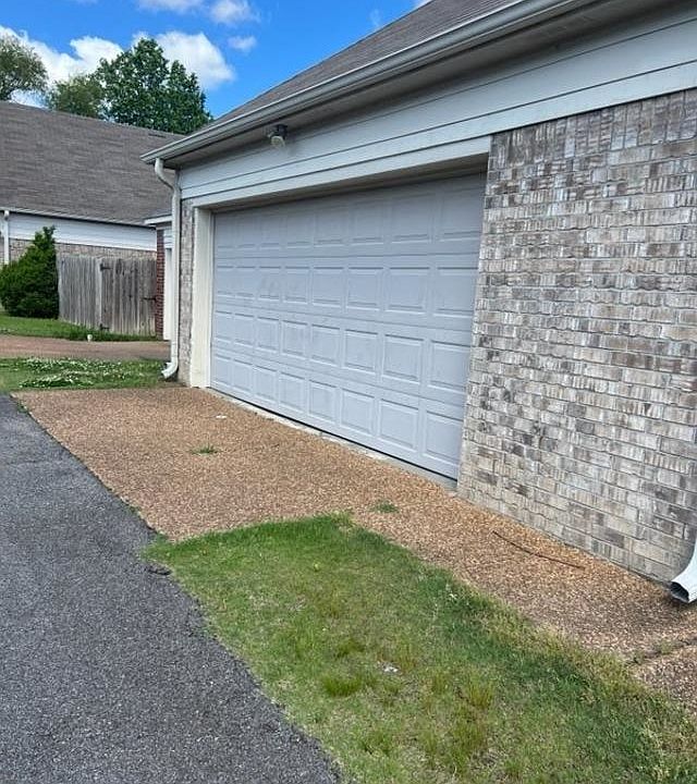 2nd image of 7907 Rushmeade Cir N