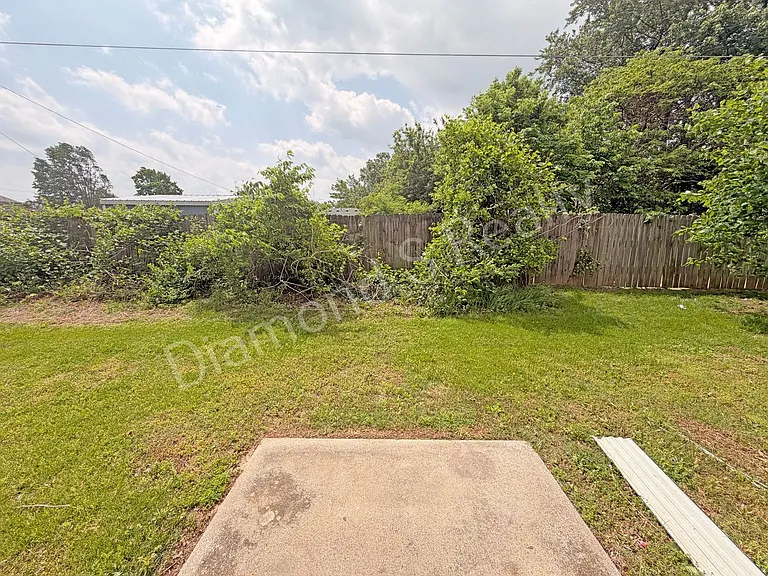 1508 W Rainey Duplex — Photo 20