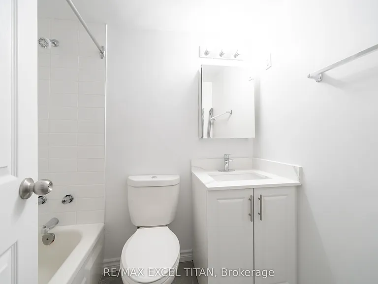 5 Glamorgan Ave #412 — Photo 10