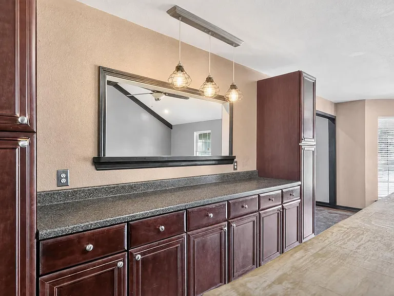 135 County Road 4519 — Photo 12