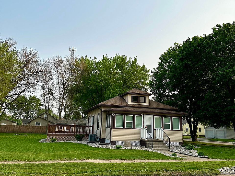 1st image of 218 W 31st St