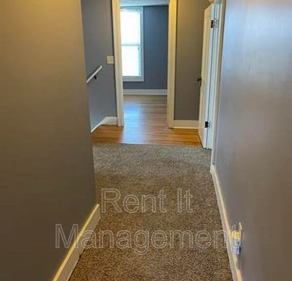 2154 S 35th St — Photo 3