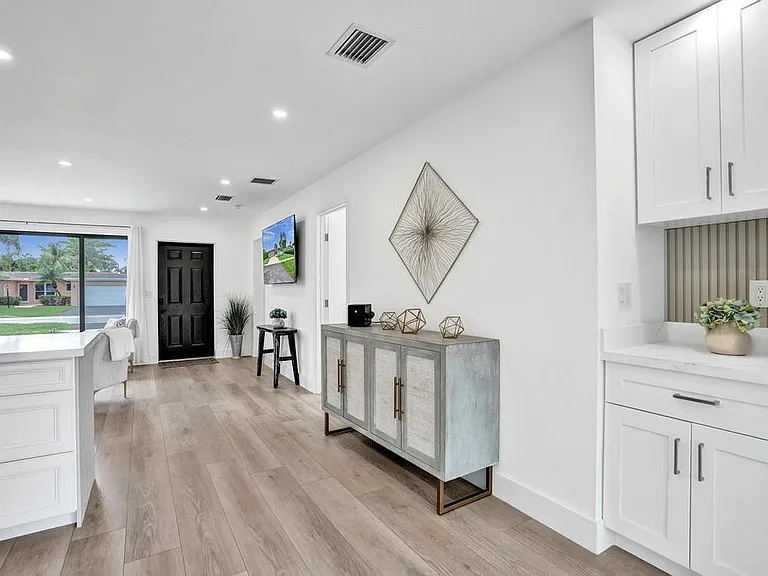 1001 SE 13th Ct — Photo 26