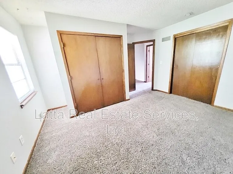 410 NW 3rd St — Photo 8
